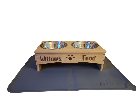 Personalised bamboo raised pet feeder - medium size