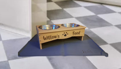 Personalised bamboo raised pet feeder - medium size